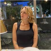 Studentessa universitaria di psicologia in inglese si offre per ripetizioni in inglese, spagnolo e francese, o aiuto compiti in altre materie